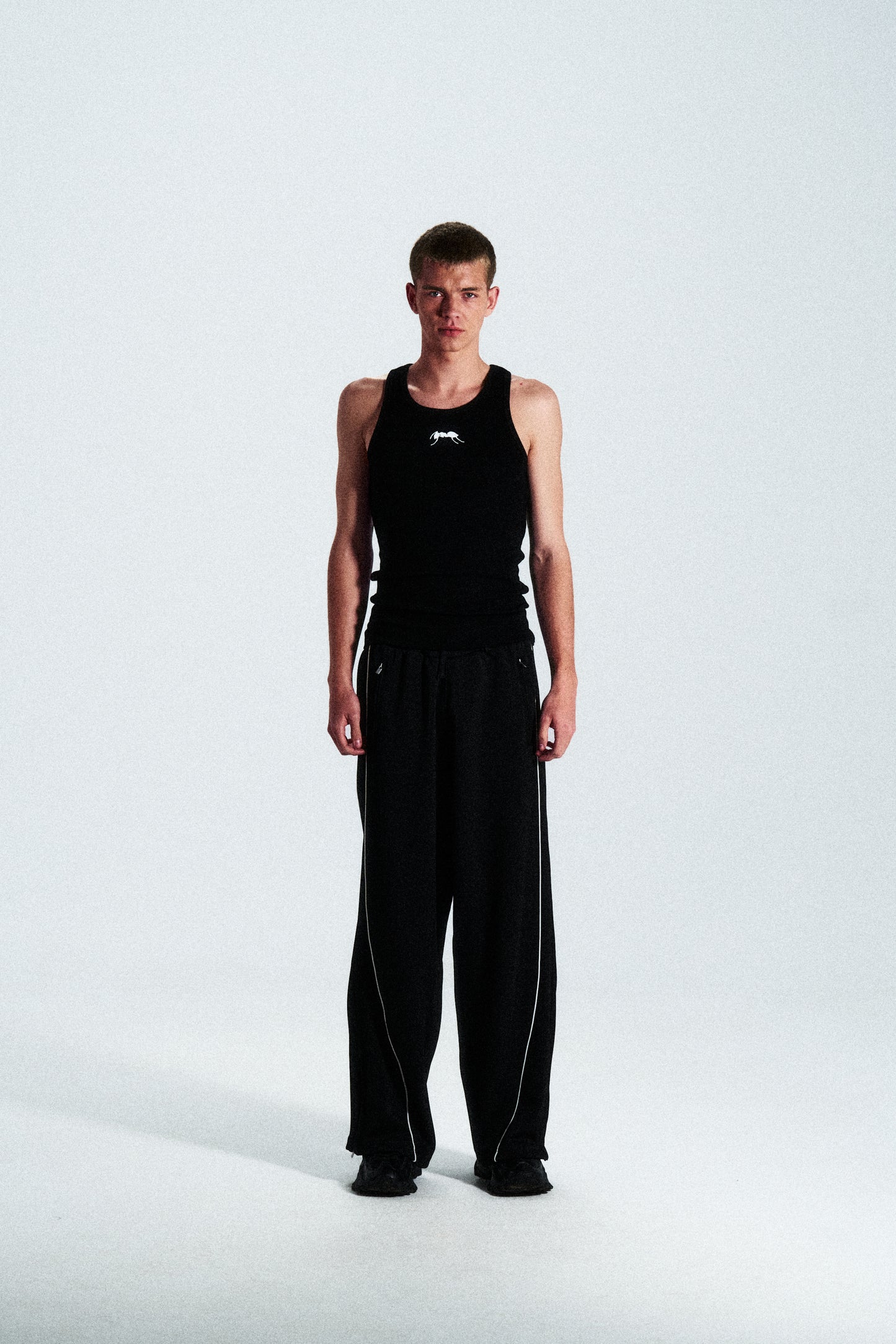 ANTS LOGO VEST